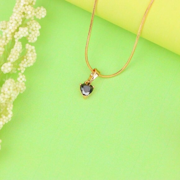 "Mini Heart-Shaped Black Pendant in Gold Plated Brass, XPPT1303 - Picture 5 of 13